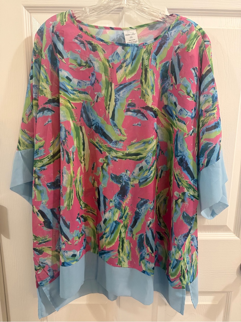 Women's Pink Brushstroke Print Blouse with Blue Trim